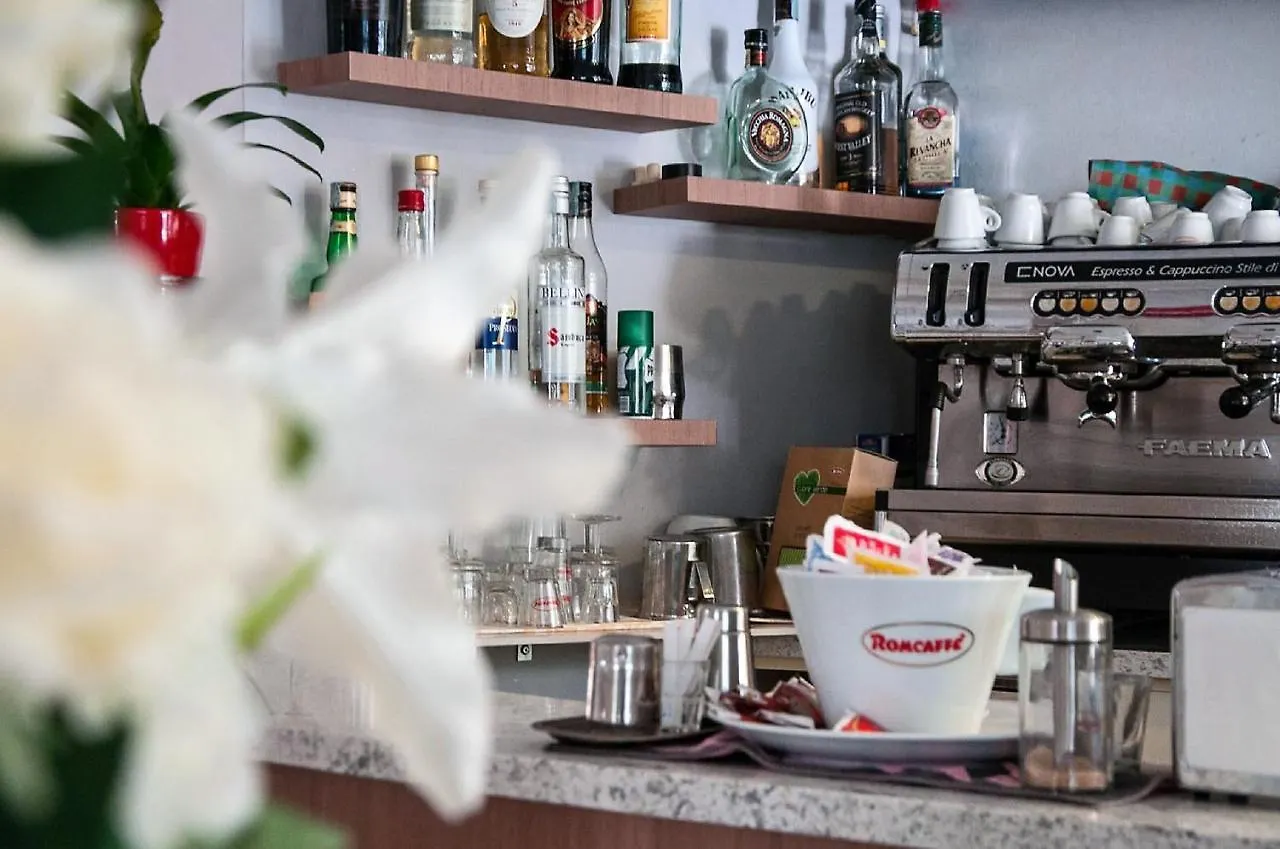 **  Hotel Luana Riccione Italy