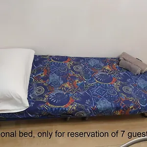Your Lovely Home, Porta Venezia-1 Queen Bed, 3 Single Beds, 1 Sofa Bed- Italia